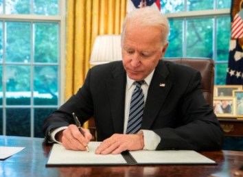 President Honors Family Caregivers During Long-Term Care Awareness Month